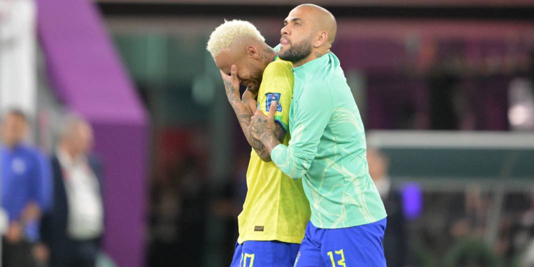 Brezilya kaybetti, Neymar gözyaşlarına boğuldu 4
